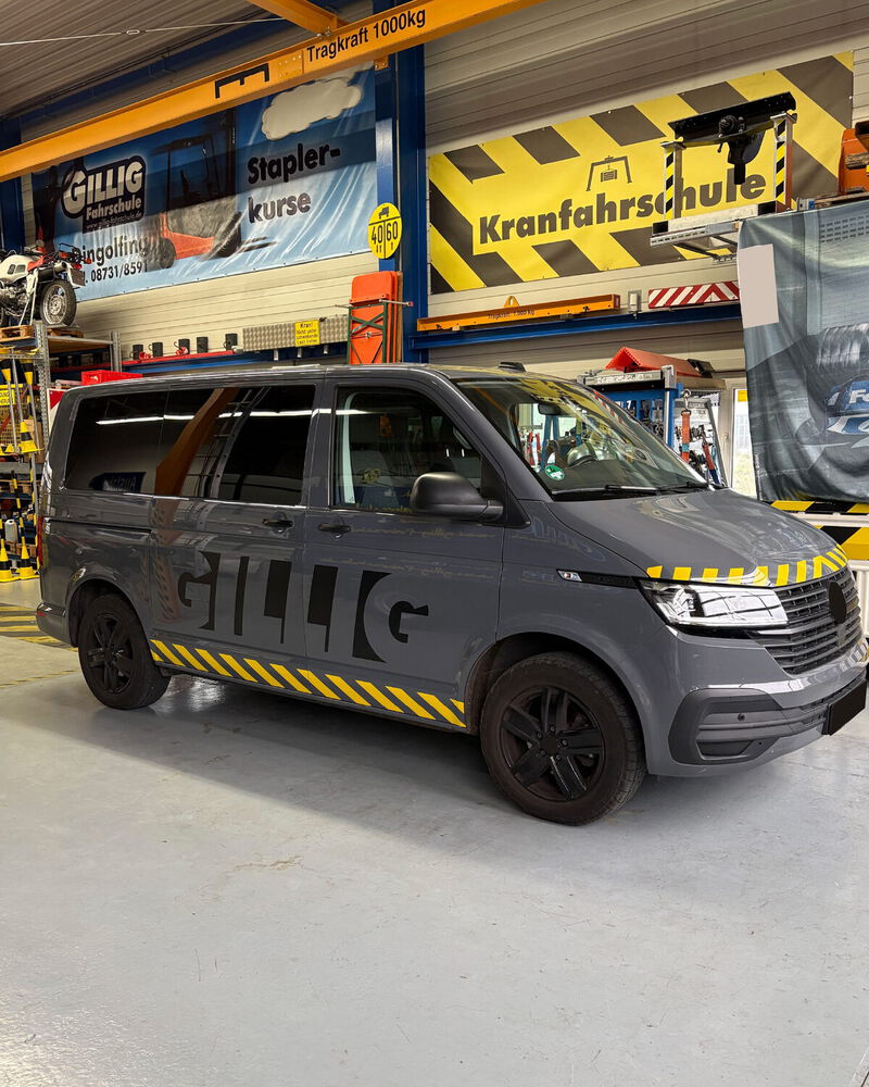 auffällige Transporter Beschriftung
